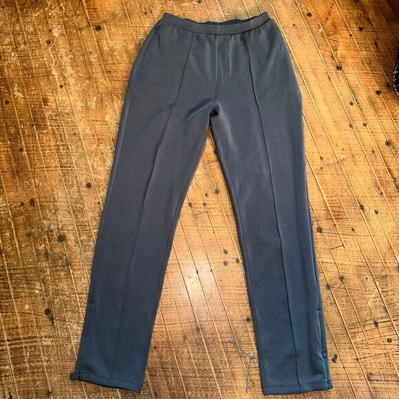 Victoria’s Secret Featherweight gray tailored S joggers - Picture 3 of 5